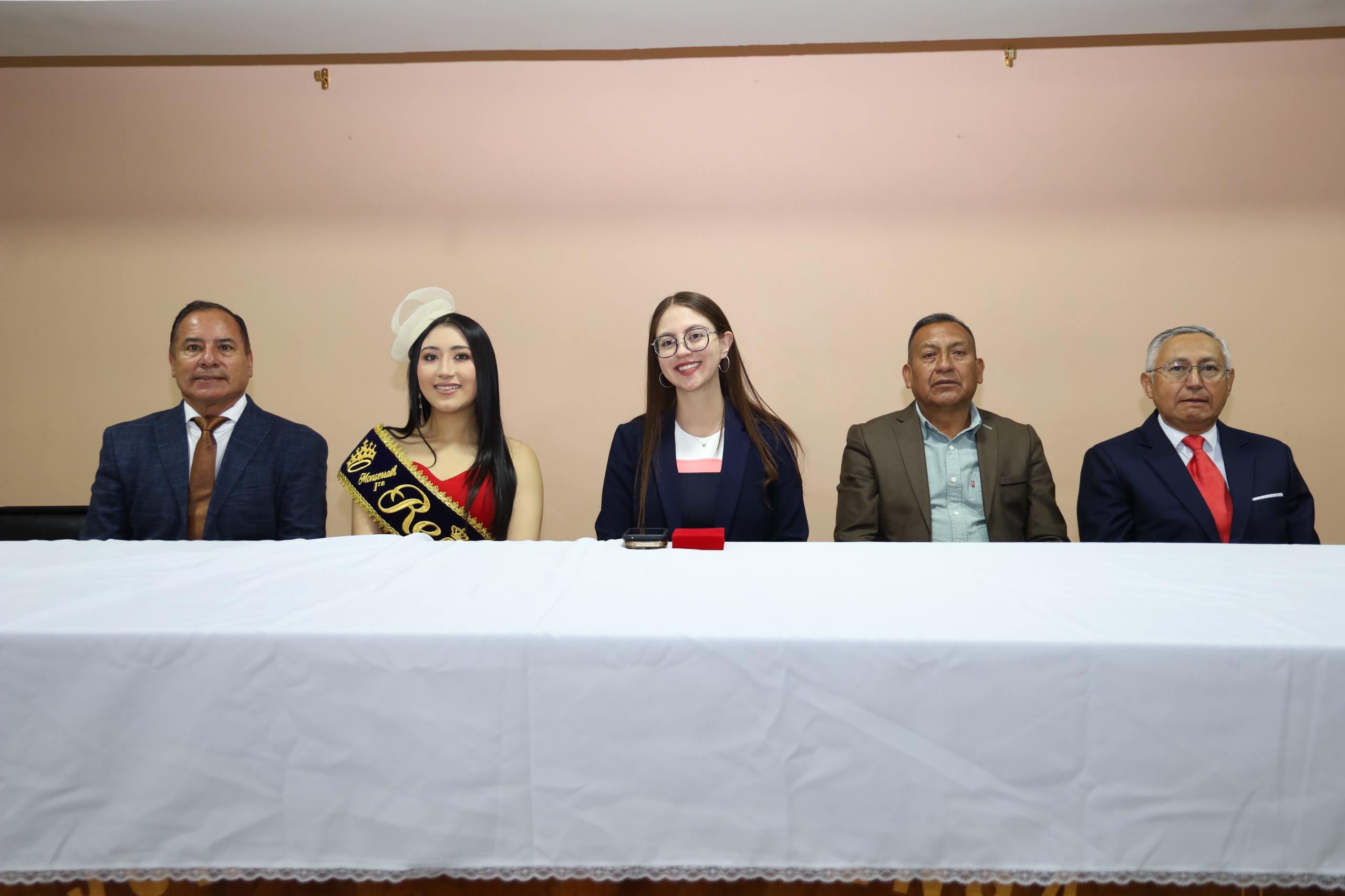 Las autoridades presidieron la cita que resaltó el trabajo comunitario. (Fuente: HGPT)