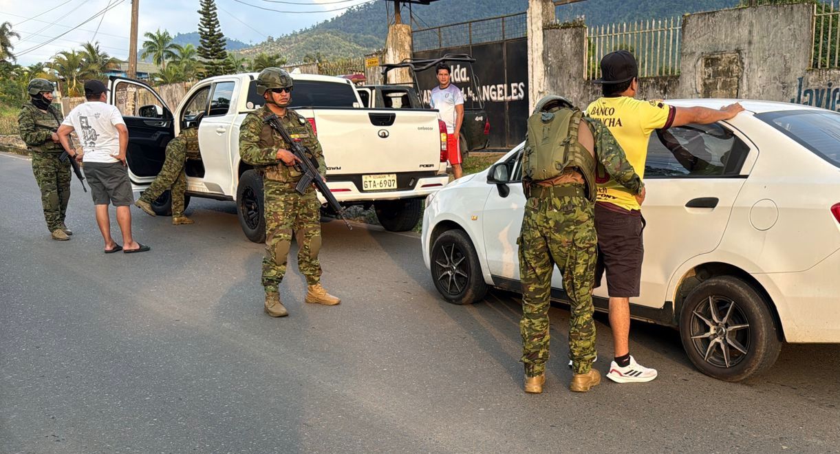 Militares apoyan labores de seguridad en este feriado