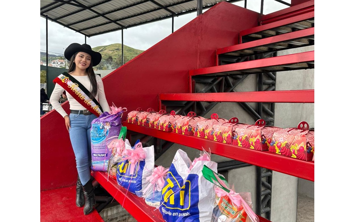 La 'reinita' de Mocha agasajó a las madres