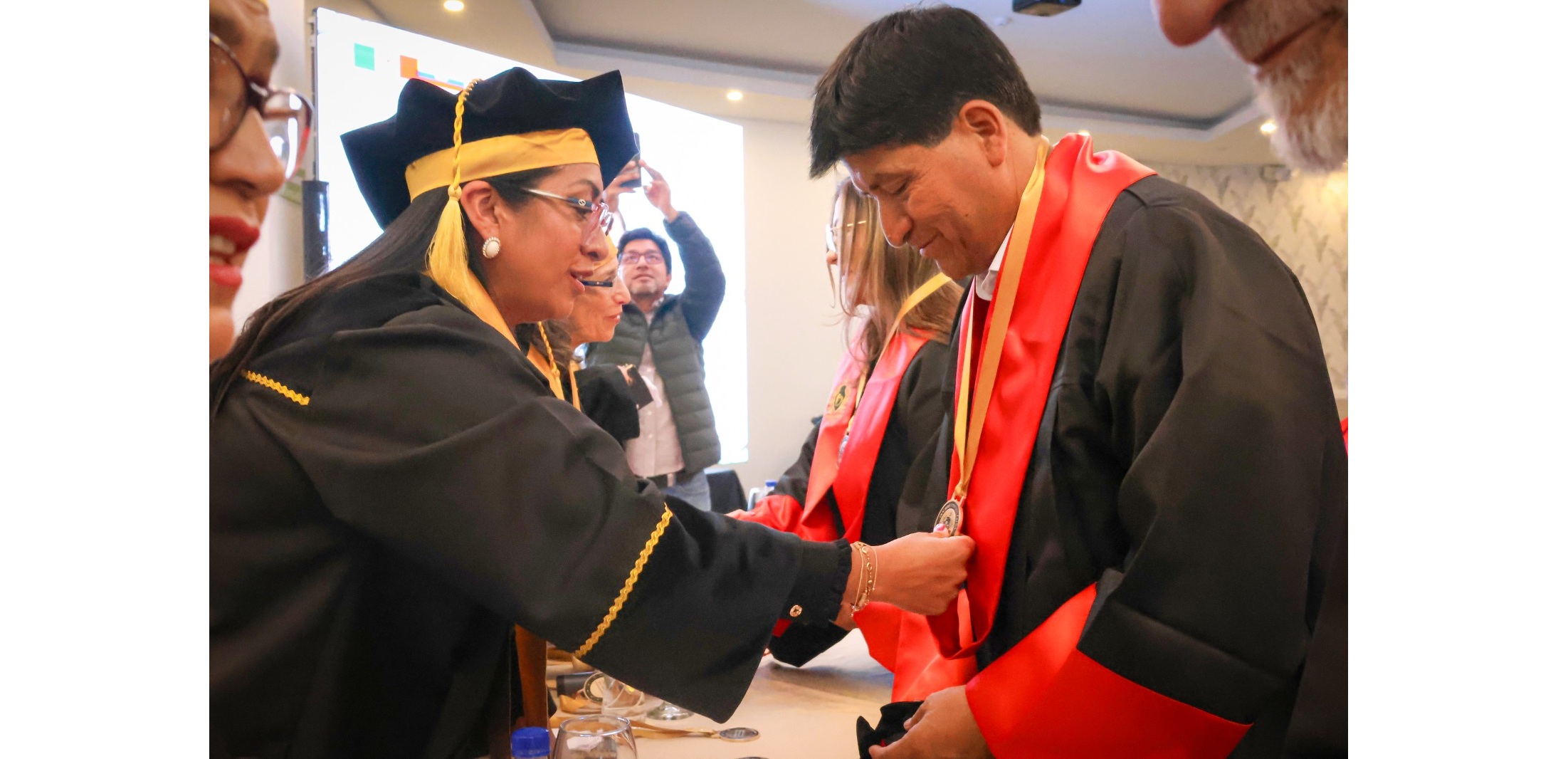 Prefecto de Tungurahua recibe el Doctorado Honoris Causa otorgado por la Universidad de México